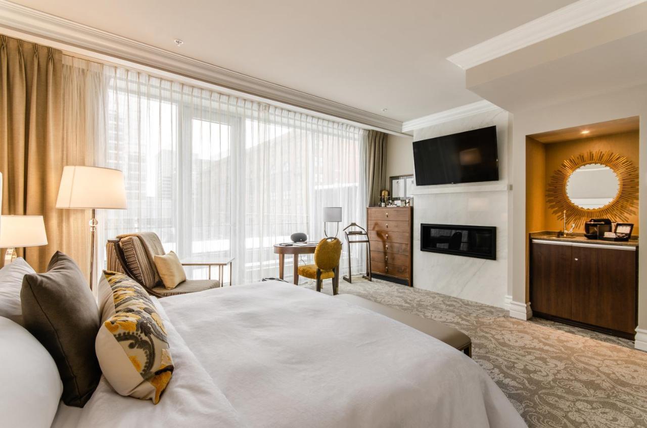 Hotel Birks Montreal Luaran gambar A guest room at the Hotel de Ville